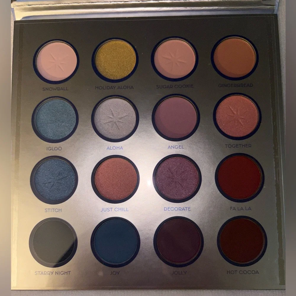 Taste Beauty x Disney Stitch Eyeshadow Palette